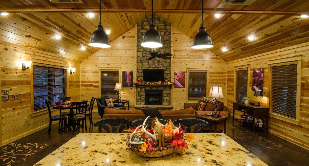 Villa Shine On Harvest Moon W Bbq à Broken Bow Extérieur photo